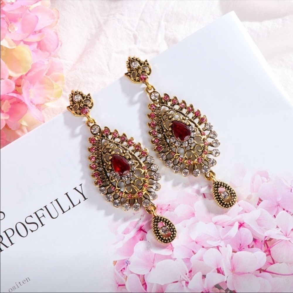 Boho long desi Indian style crystal earrings - Picture 6 of 8